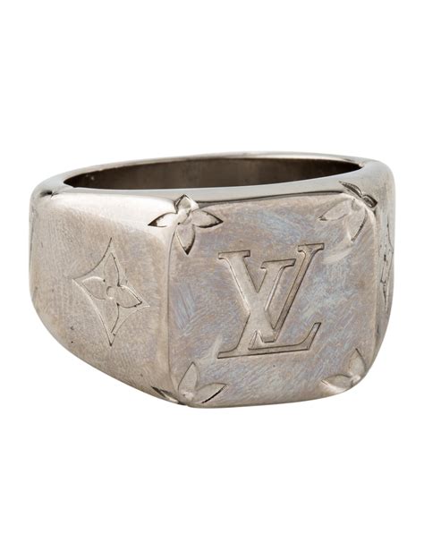 men's louis vuitton necklace|louis vuitton men's ring.